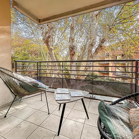 Apartamento Salon Lumineux, Balcon Et Clim, Proche Du Centre