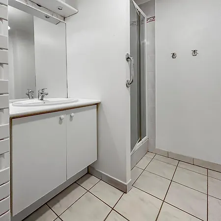 Apartamento Salon Lumineux, Balcon Et Clim, Proche Du Centre